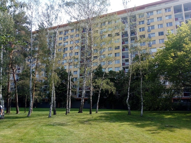 Ať se k projektu městského bydlení v Ďáblicích vyjádří občané, zní z Prahy 8